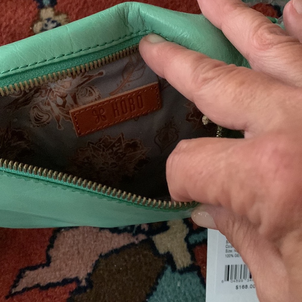Leather Hobo waist wallet in spring green. Can use as crossbody too. Detailed. - Picture 4 of 4